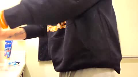 Snapshot of enjoywatching1793 chatting on 09-13-25, 08:03 enjoywatching1793 online show from 09-13-25, 08:03