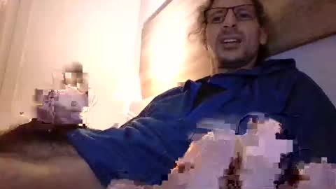 Snapshot of enri222 chatting on 02-10-25, 12:39 rineking online show from 02-10-25, 12:39