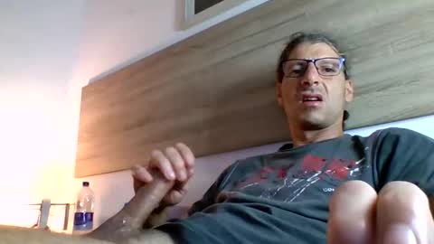 Snapshot of enri222 chatting on 10-24-25, 10:50 rineking online show from 10-24-25, 10:50