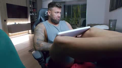 Erik online show from 09-27-25, 06:57