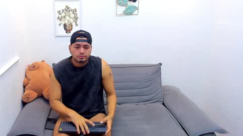 Snapshot of enrique_villa23 chatting on 12-30-24, 07:21 enrique online show from 12-30-24, 07:21