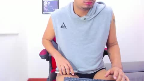 Snapshot of enrique_villa23 chatting on 03-01-25, 12:34 enrique online show from 03-01-25, 12:34