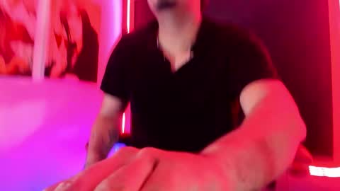 Snapshot of enrique_villa23 chatting on 09-24-25, 12:08 enrique online show from 09-24-25, 12:08