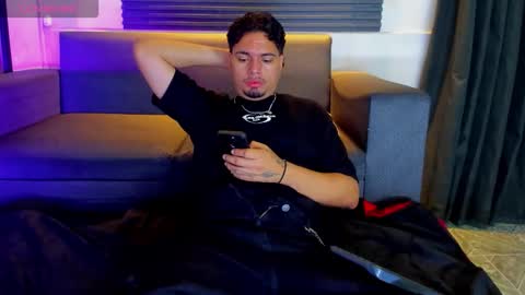 Snapshot of enrique_villa23 chatting on 09-25-25, 11:58 enrique online show from 09-25-25, 11:58