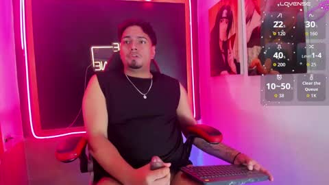 Snapshot of enrique_villa23 chatting on 09-26-25, 01:26 enrique online show from 09-26-25, 01:26