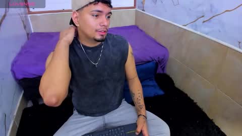 Snapshot of enrique_villa23 chatting on 09-28-25, 12:10 enrique online show from 09-28-25, 12:10