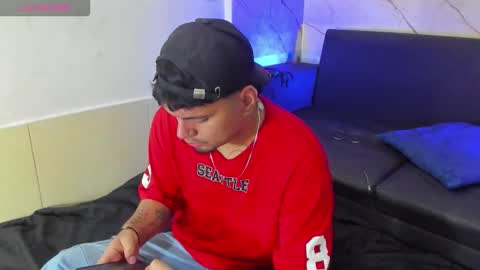 Snapshot of enrique_villa23 chatting on 09-29-25, 12:43 enrique online show from 09-29-25, 12:43