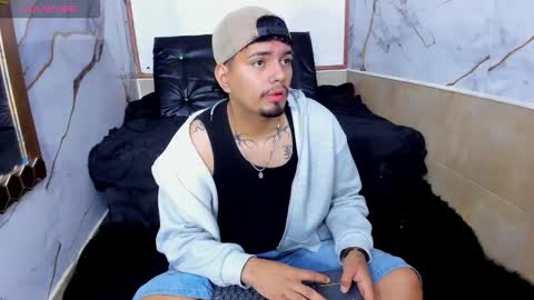 Snapshot of enrique_villa23 chatting on 10-20-25, 12:27 enrique online show from 10-20-25, 12:27