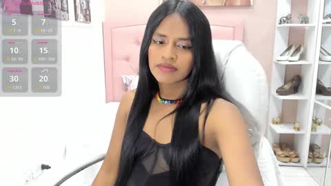 Snapshot of enyelin chatting on 03-27-26, 10:53 Enyenlina online show from 03-27-26, 10:53