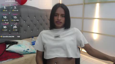 Snapshot of enyelin chatting on 03-31-26, 10:32 Enyenlina online show from 03-31-26, 10:32