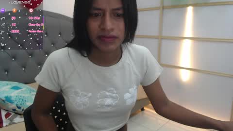 Snapshot of enyelin chatting on 04-04-26, 12:13 Enyenlina online show from 04-04-26, 12:13