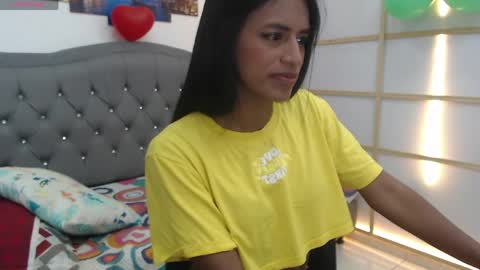 Snapshot of enyelin chatting on 04-18-26, 12:31 Enyenlina online show from 04-18-26, 12:31