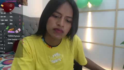 Snapshot of enyelin chatting on 04-21-26, 10:01 Enyenlina online show from 04-21-26, 10:01