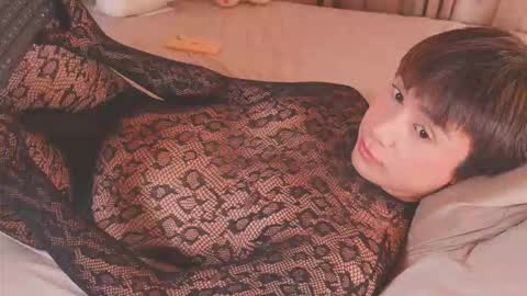 Snapshot of enyollbloss chatting on 02-15-26, 08:05 Call me Sweet online show from 02-15-26, 08:05