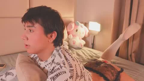 Snapshot of enyollbloss chatting on 02-25-26, 07:34 Call me Sweet online show from 02-25-26, 07:34