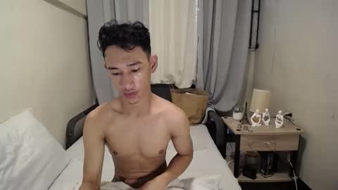 Snapshot of enzinoxx2024 chatting on 09-22-25, 06:04 enzo online show from 09-22-25, 06:04