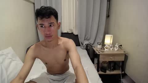 Snapshot of enzinoxx2024 chatting on 09-25-25, 06:22 enzo online show from 09-25-25, 06:22