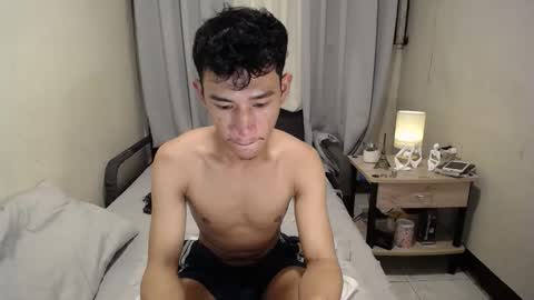 Snapshot of enzinoxx2024 chatting on 10-12-25, 03:11 enzo online show from 10-12-25, 03:11