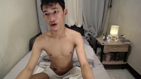 Snapshot of enzinoxx2024 chatting on 10-27-25, 12:42 enzo online show from 10-27-25, 12:42