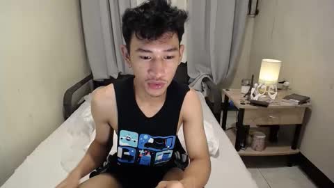 Snapshot of enzinoxx2024 chatting on 10-29-25, 05:47 enzo online show from 10-29-25, 05:47