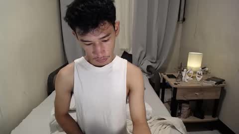 Snapshot of enzinoxx2024 chatting on 11-04-25, 04:17 enzo online show from 11-04-25, 04:17