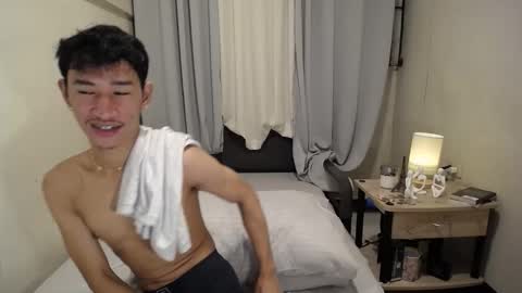 Snapshot of enzinoxx2024 chatting on 11-08-25, 06:40 enzo online show from 11-08-25, 06:40