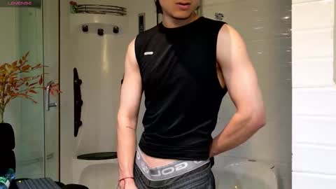 Snapshot of enzo_steel chatting on 03-14-26, 11:10 enzo_steel online show from 03-14-26, 11:10