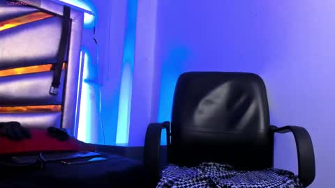 Enzo Pratt online show from 02-25-25, 06:03