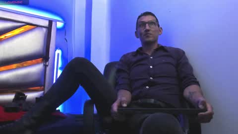 Enzo Pratt online show from 02-26-25, 03:10