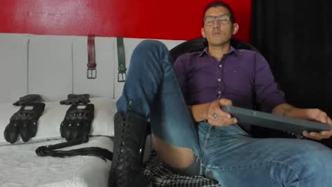 Enzo Pratt online show from 03-06-25, 06:41