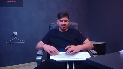 EnzoRace online show from 02-03-26, 06:40