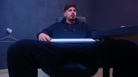 EnzoRace online show from 02-08-26, 05:44