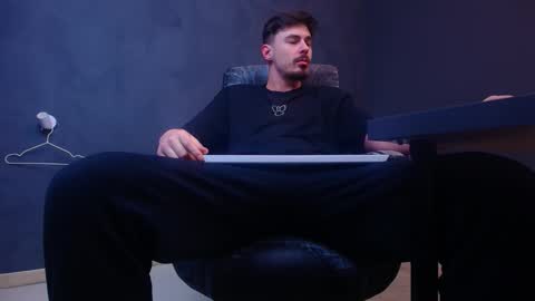 EnzoRace online show from 02-09-26, 05:55