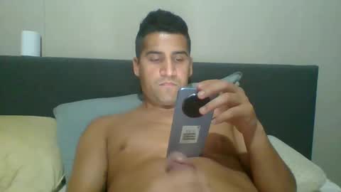 Snapshot of enzoron chatting on 12-30-24, 02:53 enzoron online show from 12-30-24, 02:53