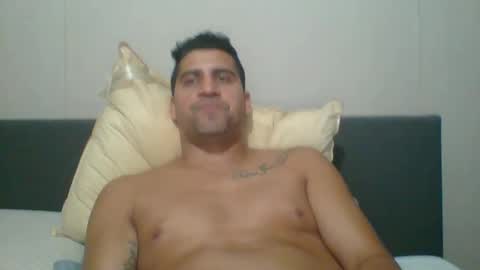 Snapshot of enzoron chatting on 01-03-25, 02:43 enzoron online show from 01-03-25, 02:43