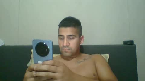 Snapshot of enzoron chatting on 01-21-25, 04:21 enzoron online show from 01-21-25, 04:21