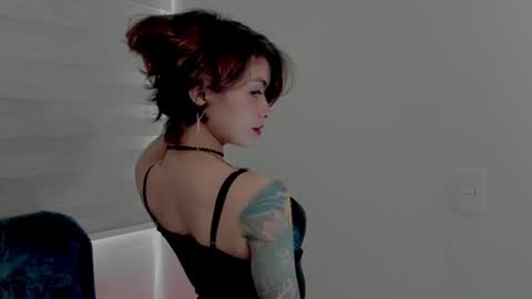 Leyla online show from 02-21-25, 01:55