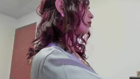 Snapshot of ephemeral_hot chatting on 04-14-26, 03:23 Leyla online show from 04-14-26, 03:23