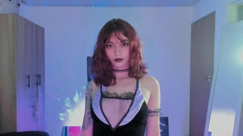 Snapshot of ephemeral_hot chatting on 04-25-26, 11:02 Leyla online show from 04-25-26, 11:02