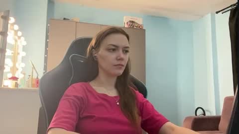 Snapshot of eracloke chatting on 03-18-26, 02:04 Lily online show from 03-18-26, 02:04