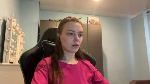 Lily online show from 04-05-26, 04:20