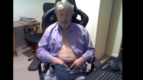 erasmus_d online show from 01-07-25, 06:03