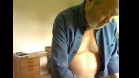 erasmus_d online show from 05-13-26, 05:10