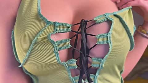 Alissa online show from 12-15-24, 01:11