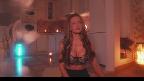 Snapshot of erelima chatting on 03-19-26, 12:25 Ana Marie online show from 03-19-26, 12:25