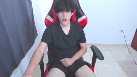 Snapshot of eren_tatakae chatting on 10-25-25, 07:19 eren_tatakae online show from 10-25-25, 07:19