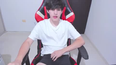 Snapshot of eren_tatakae chatting on 02-01-26, 03:16 eren_tatakae online show from 02-01-26, 03:16