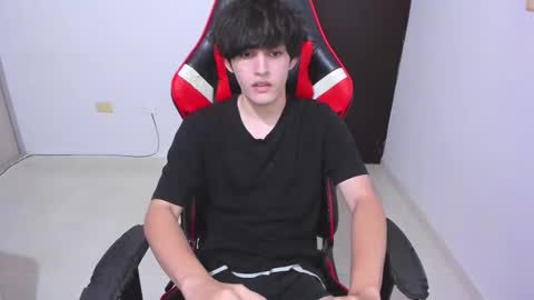 Snapshot of eren_tatakae chatting on 02-16-26, 11:45 eren_tatakae online show from 02-16-26, 11:45