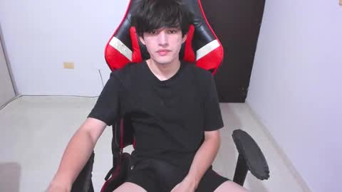 Snapshot of eren_tatakae chatting on 02-20-26, 03:14 eren_tatakae online show from 02-20-26, 03:14