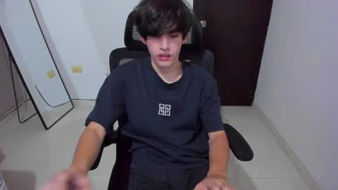 eren_tatakae online show from 05-15-26, 11:01